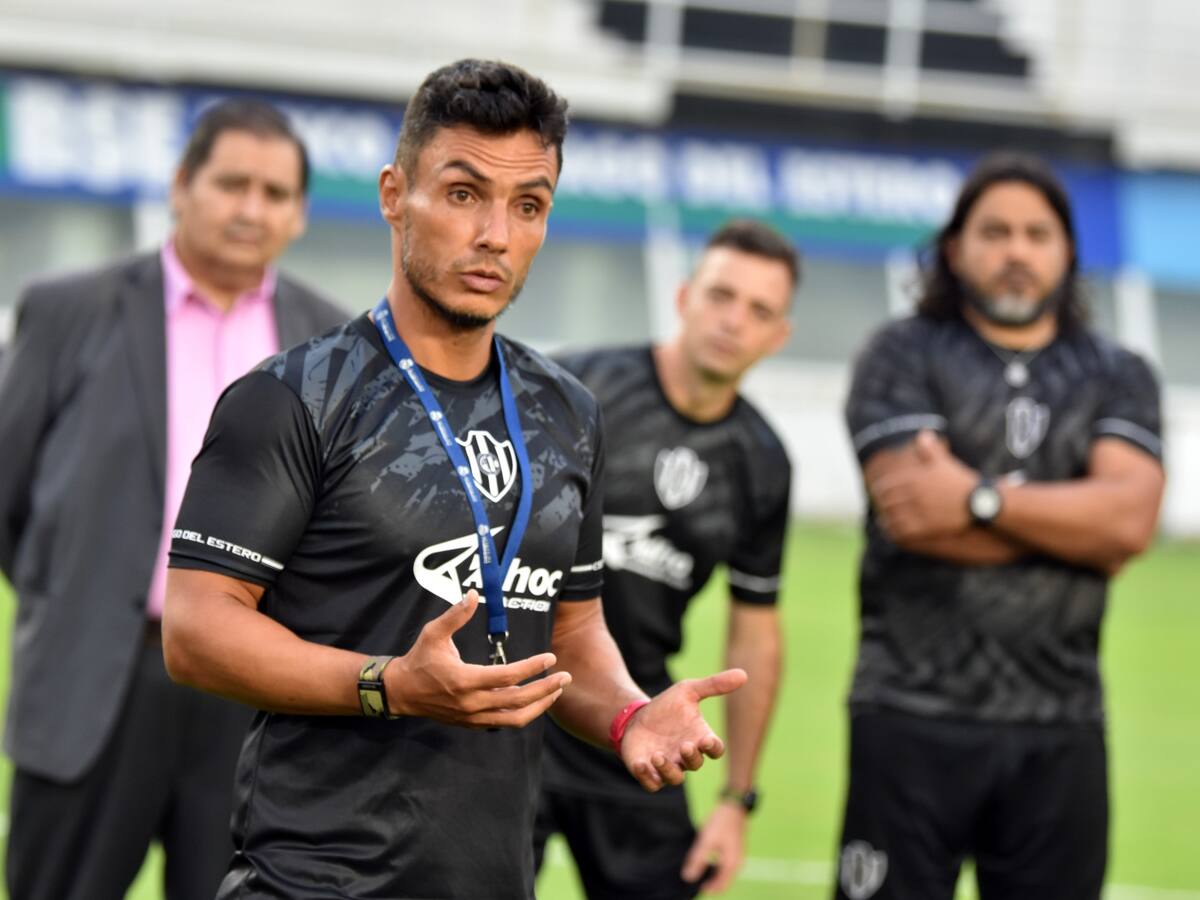 Lucas González no va más como el entrenador de Central Córdoba