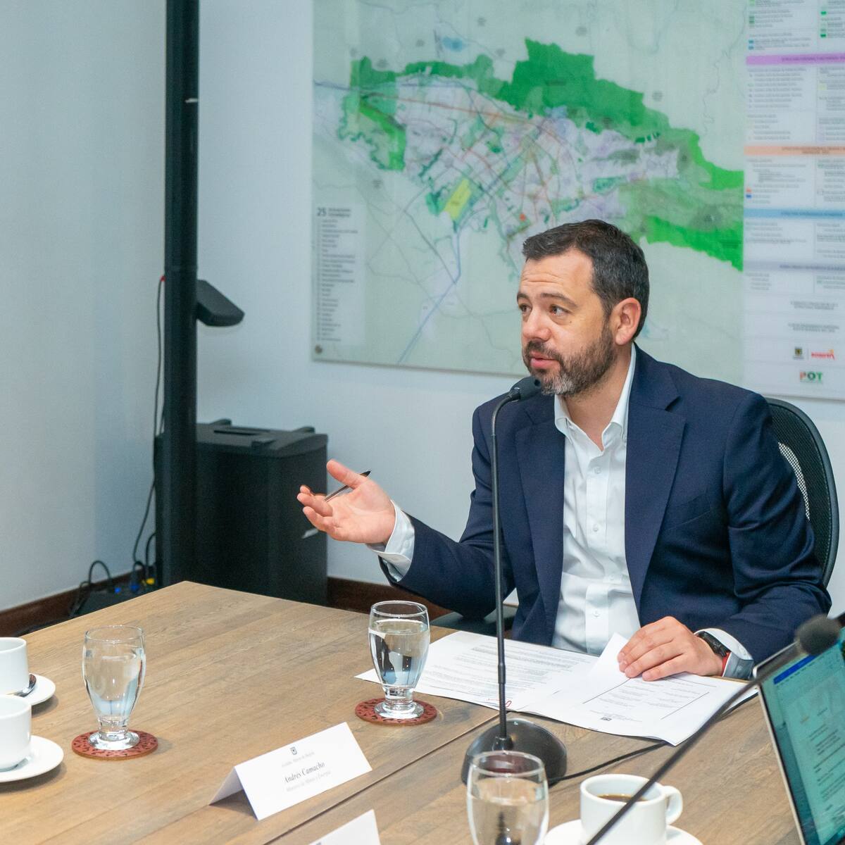 MinMinas y Alcaldía instalarán mesa para abordar transición energética en Bogotá