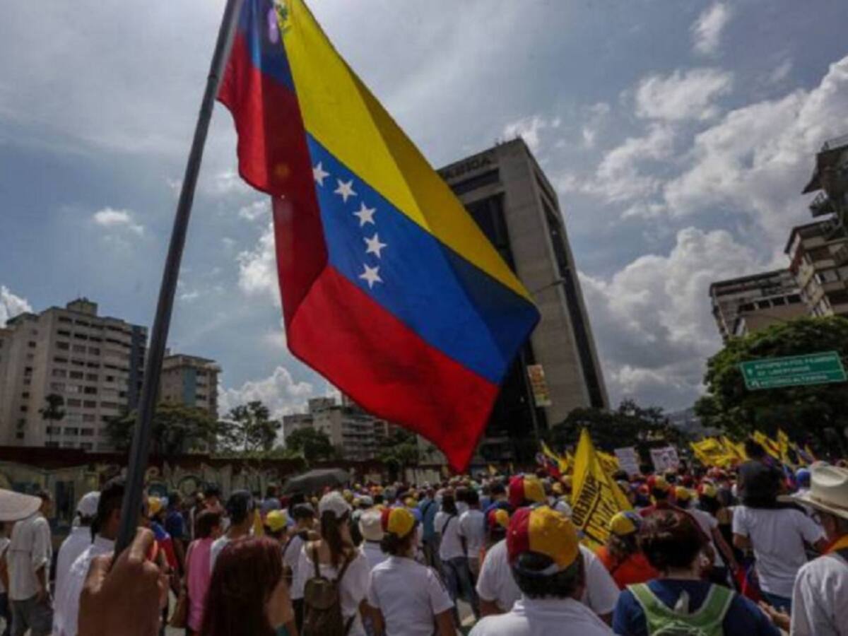 Caos en Venezuela para la renovación de cédulas previo a elecciones