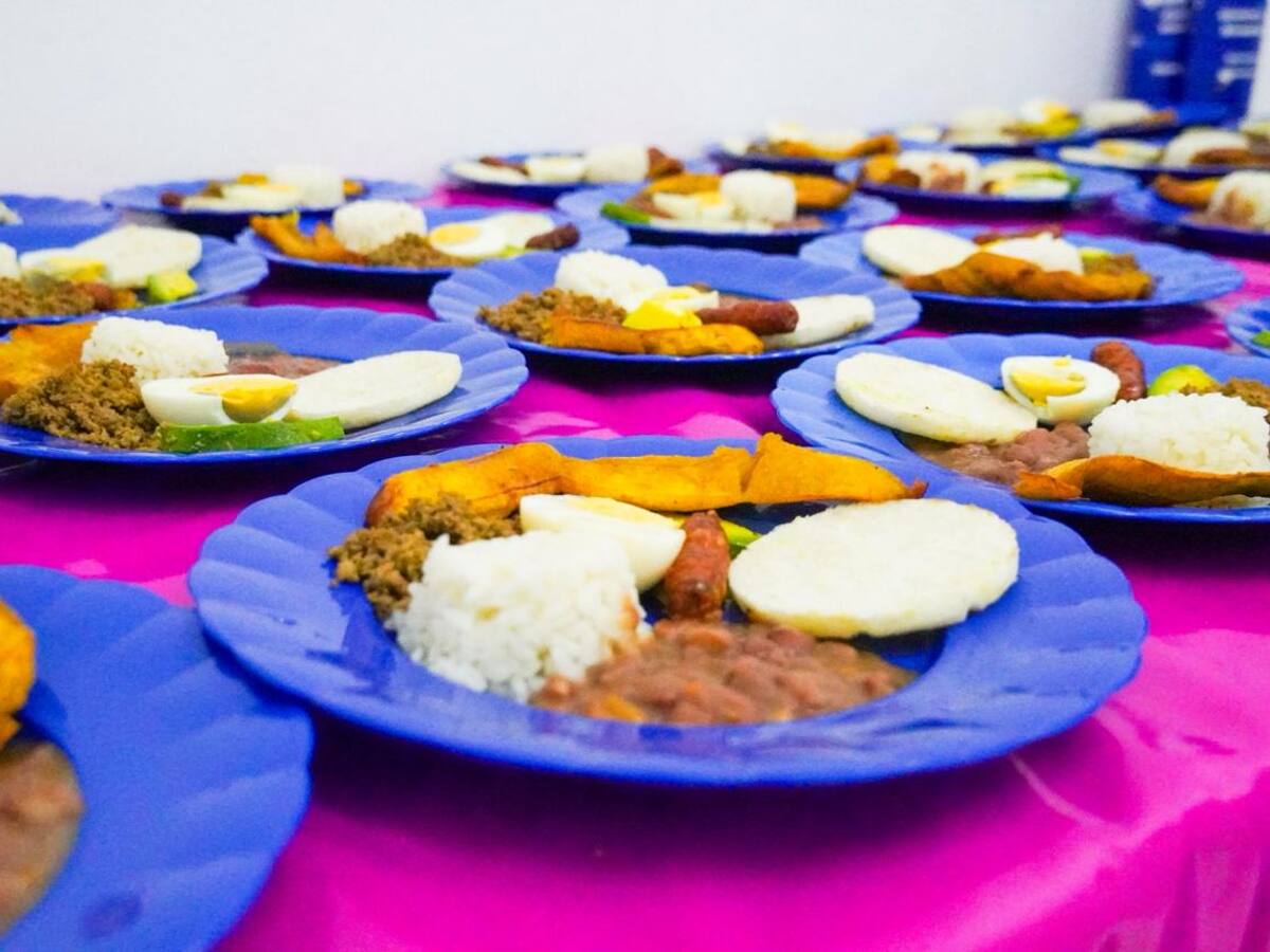 Abierto nuevo comedor escolar en la I.E. Mercedes Ábrego, sede Medellín