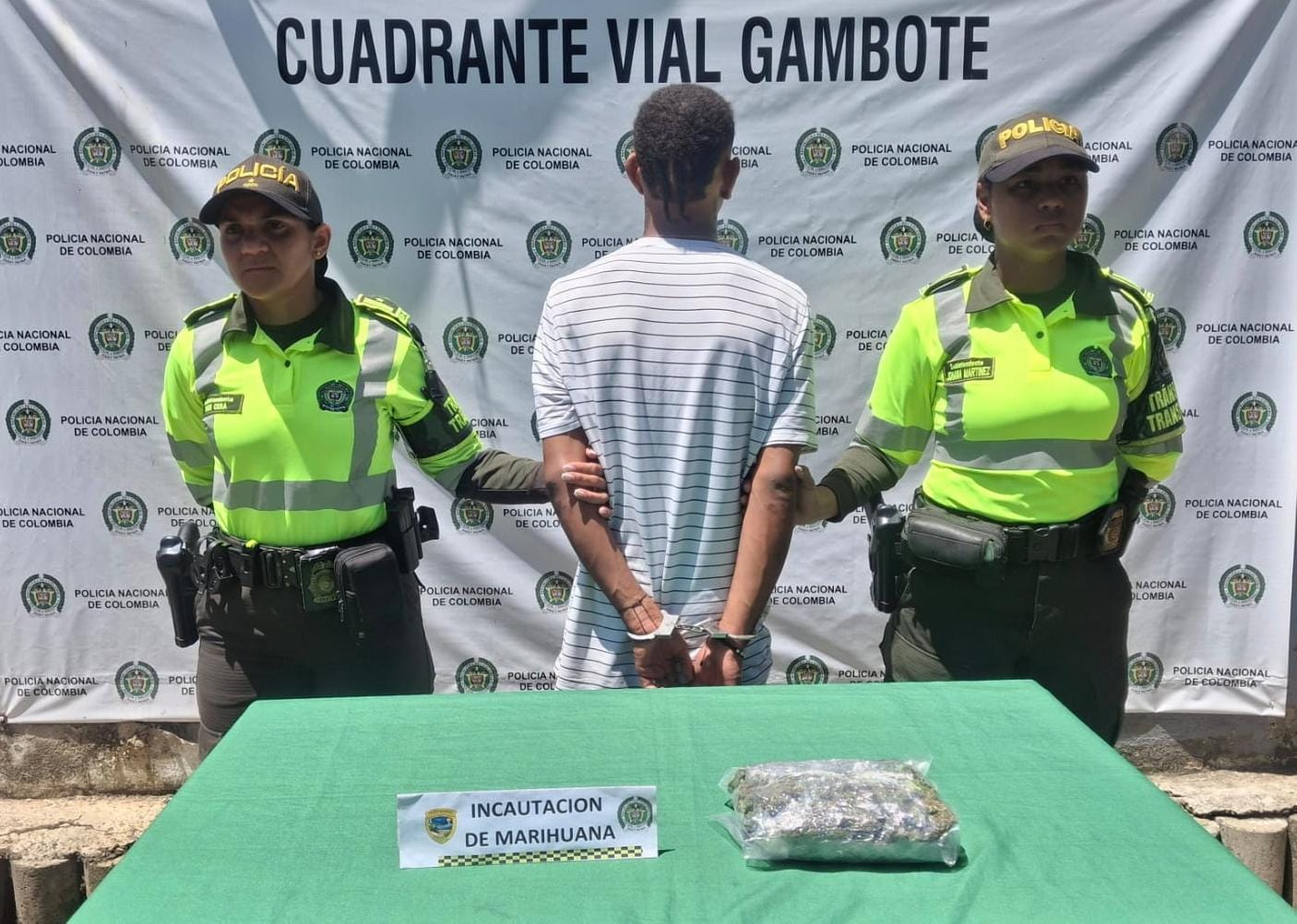 Capturado hombre con una tula cargada de 260 dosis de marihuana en plena vía