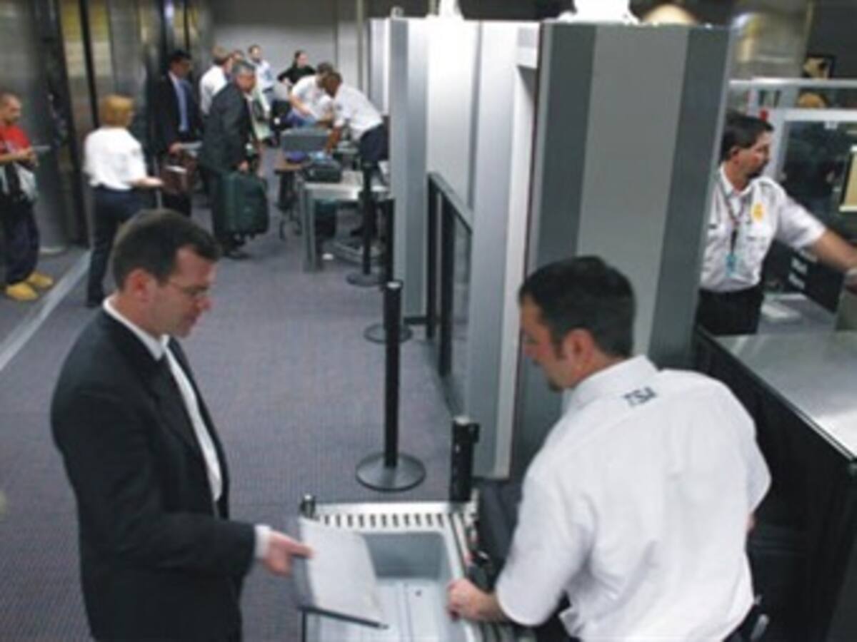 EE.UU. incrementará controles a vuelos procedentes de 14 países