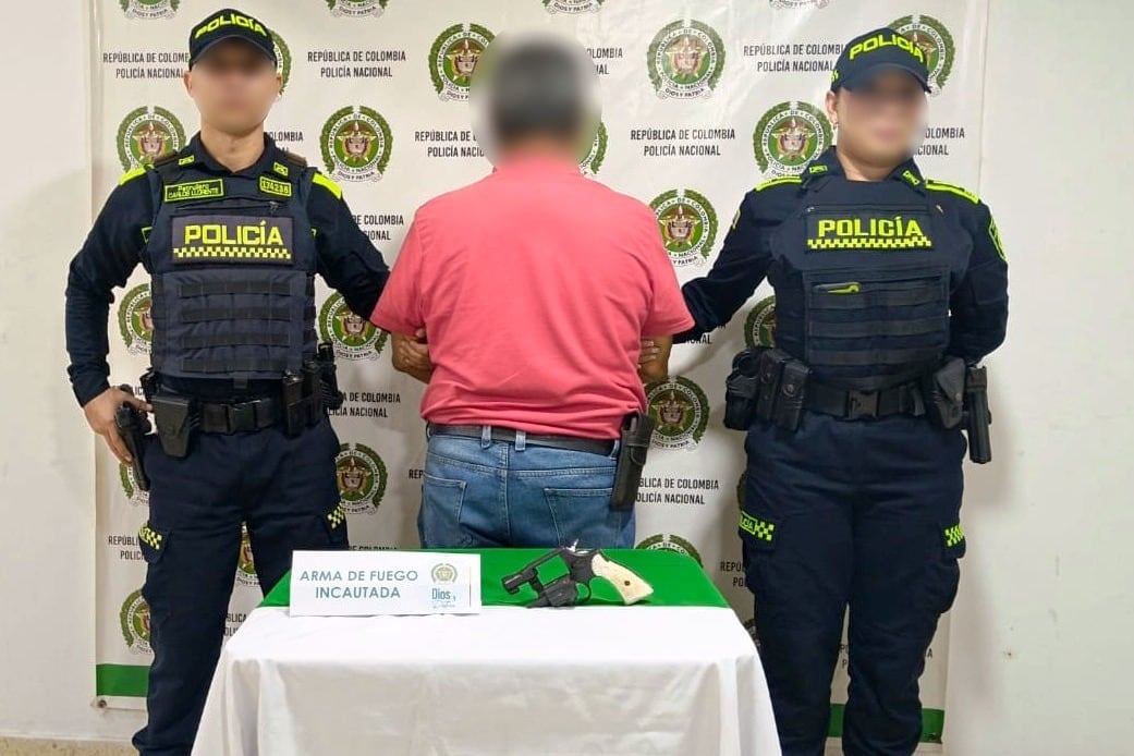 Capturados dos adultos mayores con revólveres y municiones en Cartagena