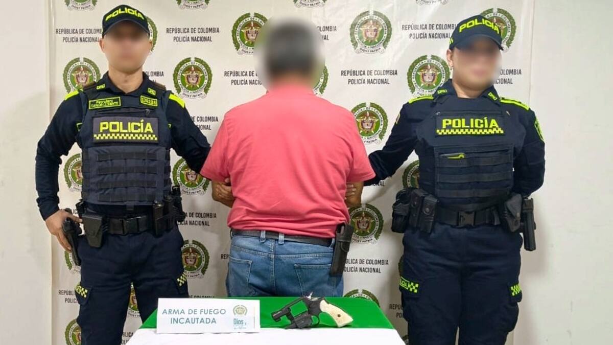 Capturados dos adultos mayores con revólveres y municiones en Cartagena