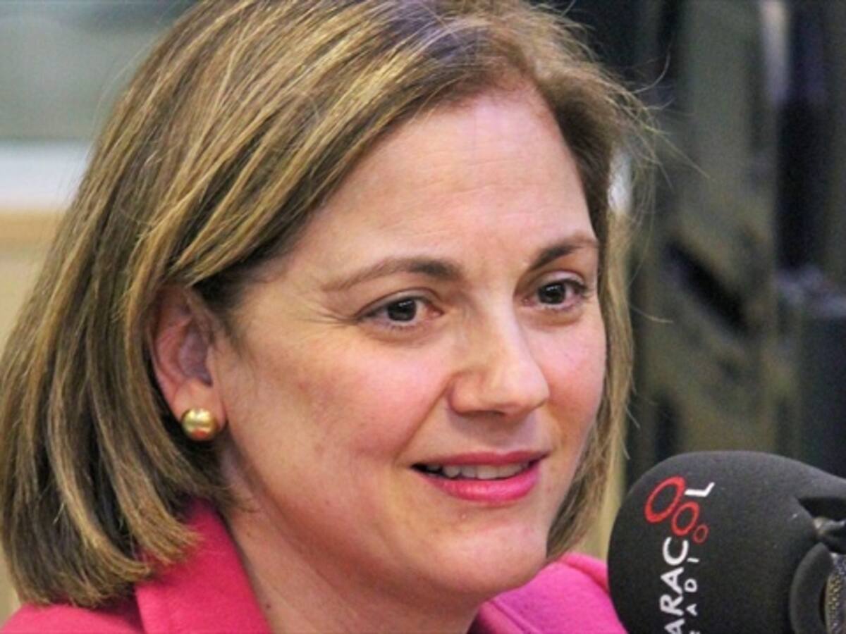 No se le deben dar facultades especiales a Santos: senadora Guerra