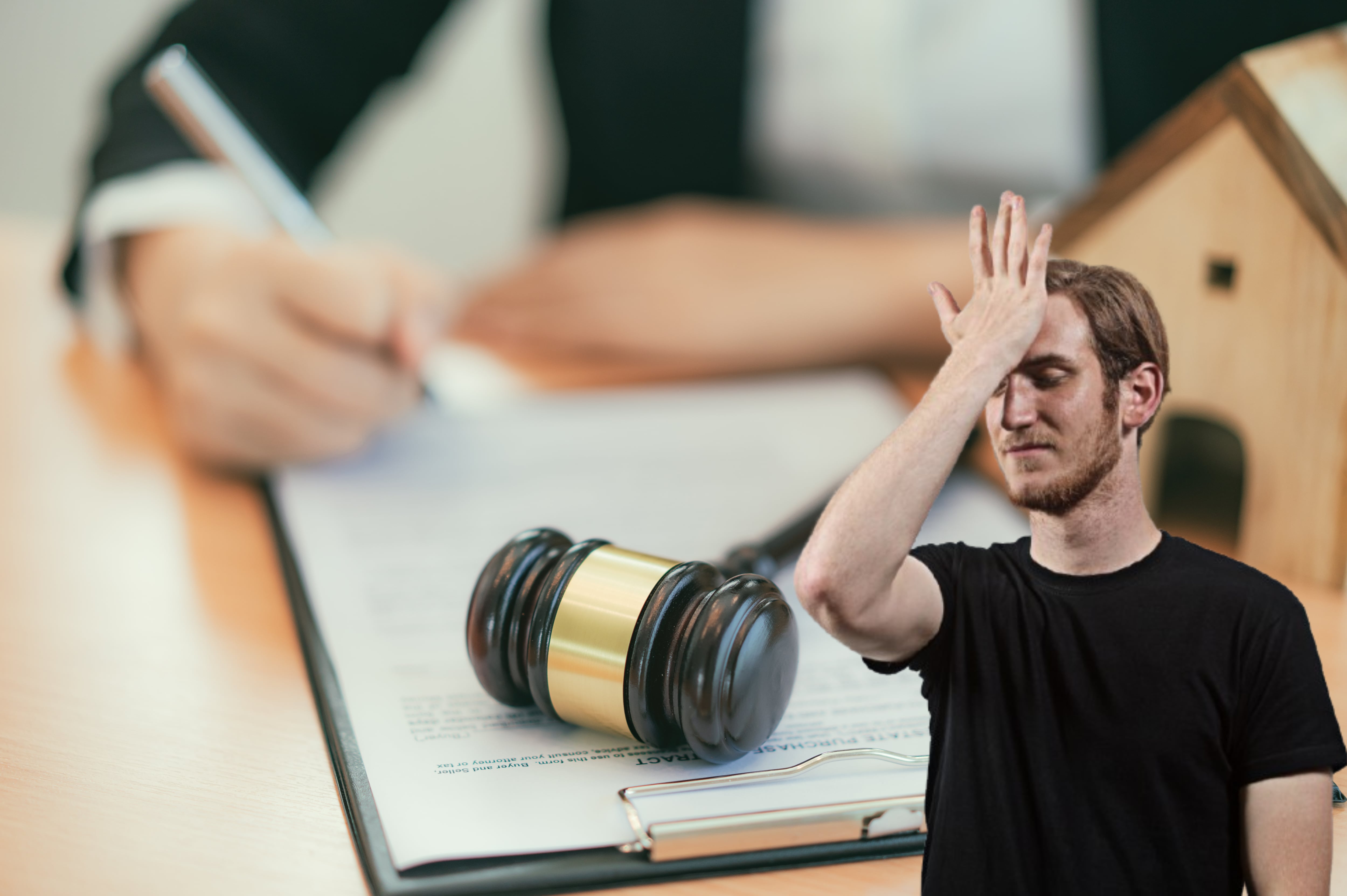 Imagen de referencia. Embargo / Persona lamentándose: Getty Images.