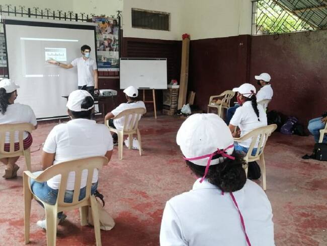 Fondo Adaptación capacita líderes barriales en Mompox, Bolívar