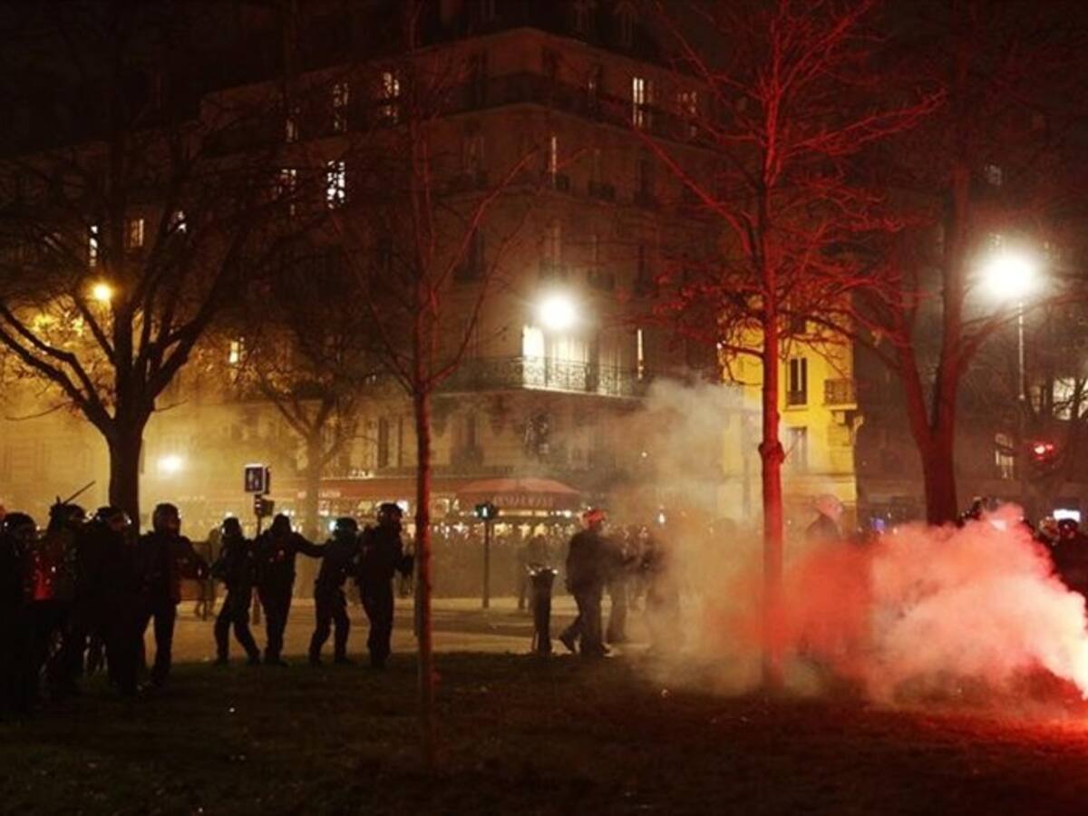 Franceses protestan contra la reforma pensional de Emmanuel Macron