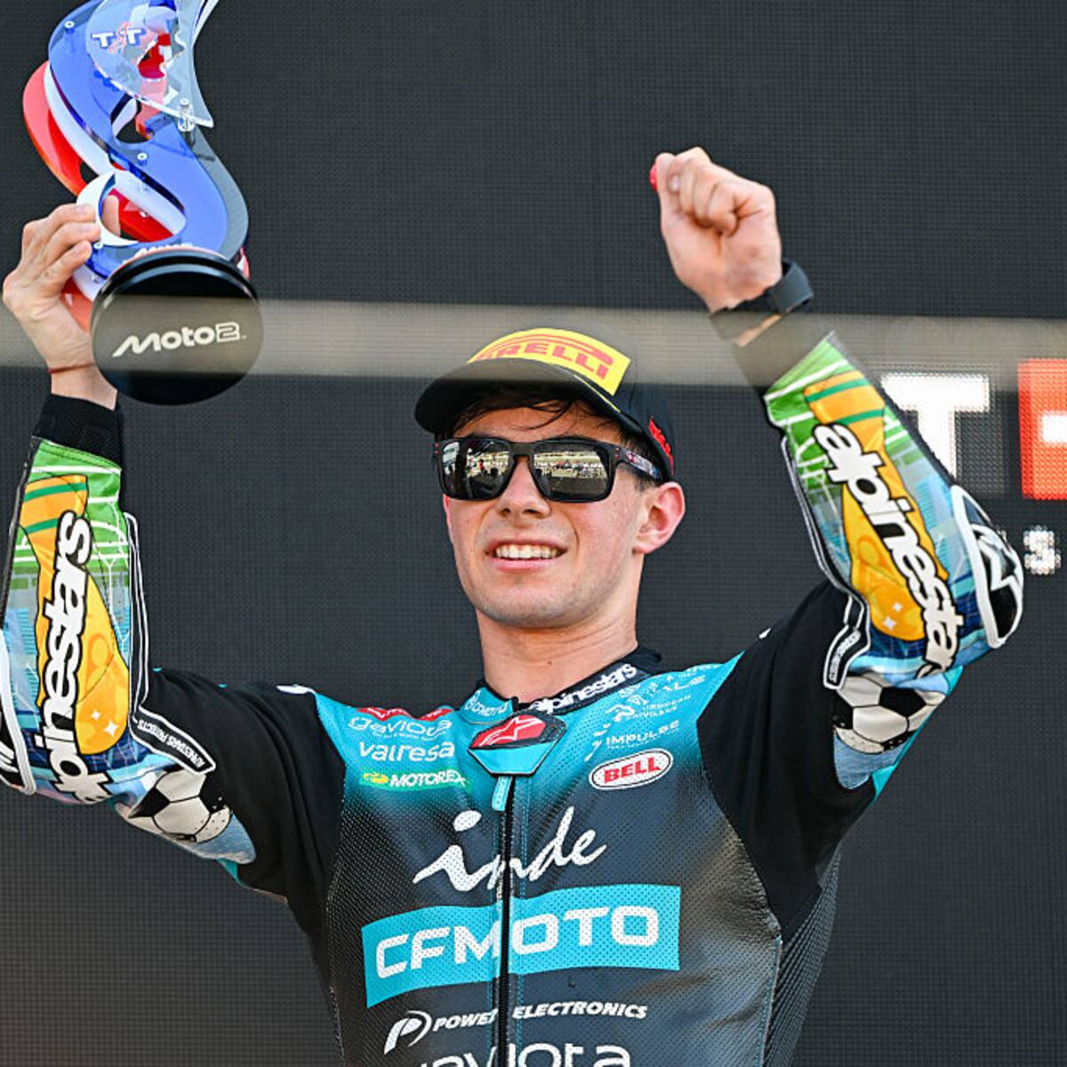 ¡David Alonso logra su primera victoria de la temporada 2026 en Moto2! Vea acá su apretado triunfo