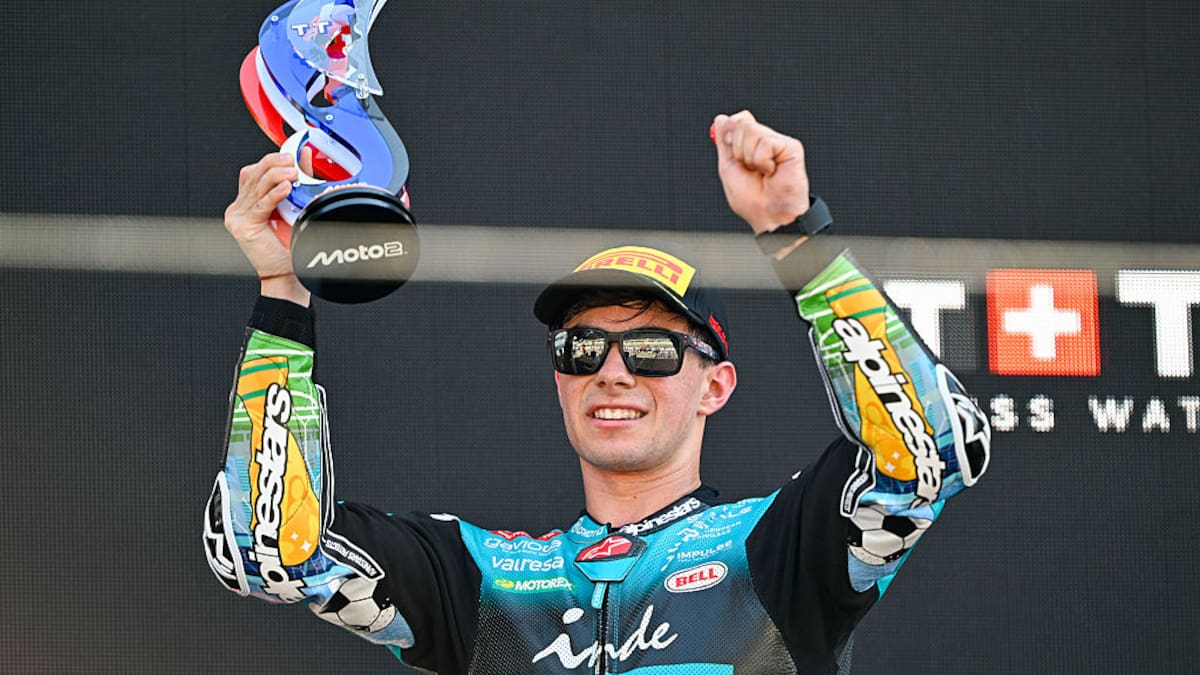¡David Alonso logra su primera victoria de la temporada 2026 en Moto2! Vea acá su apretado triunfo