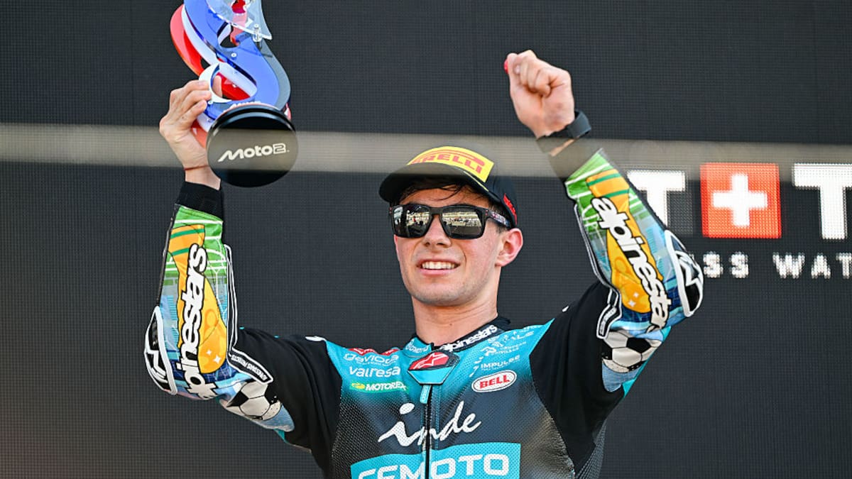 ¡David Alonso logra su primera victoria de la temporada 2026 en Moto2! Vea acá su apretado triunfo