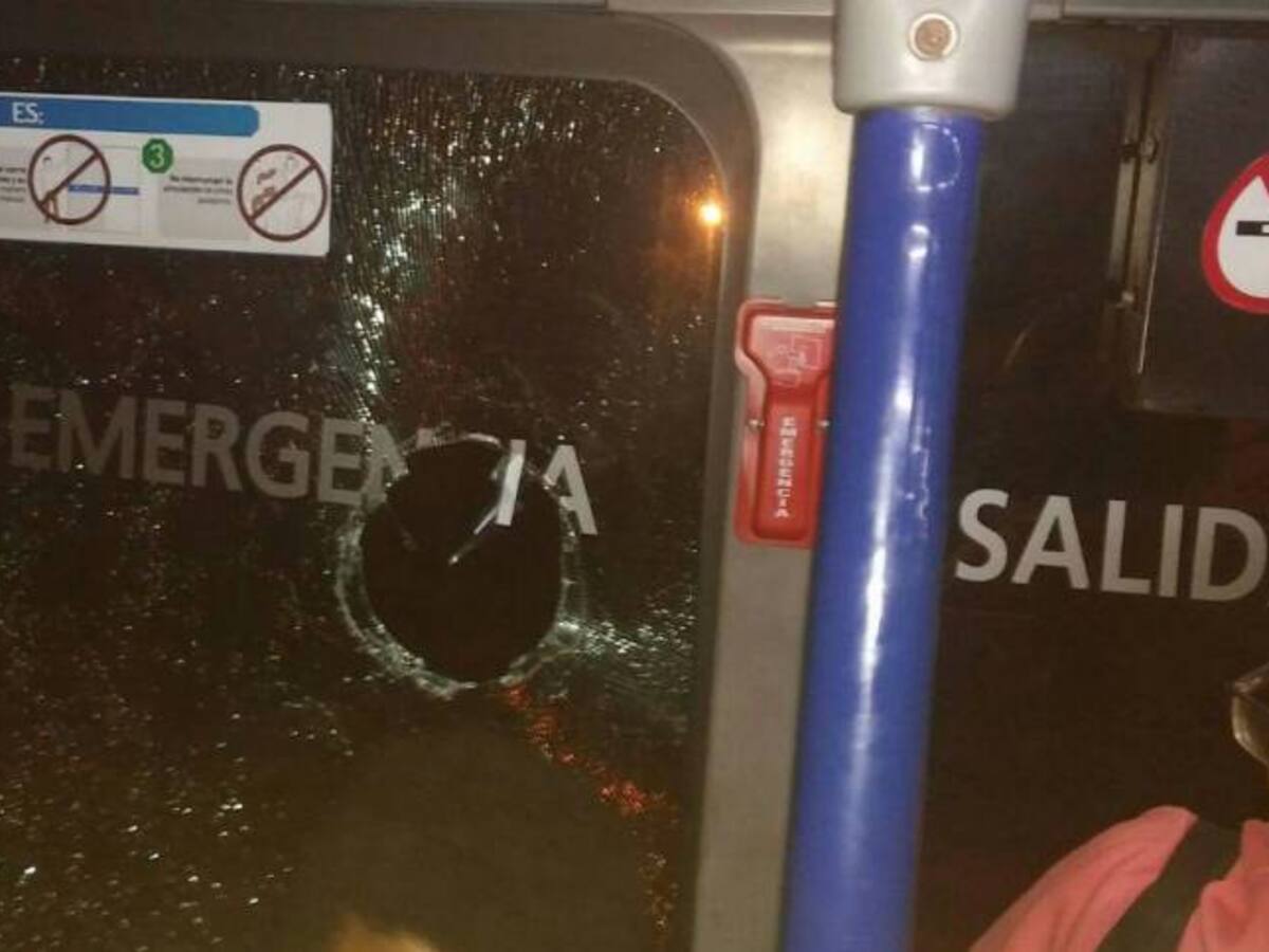A piedra atacaron bus del MÍO al oriente de Cali