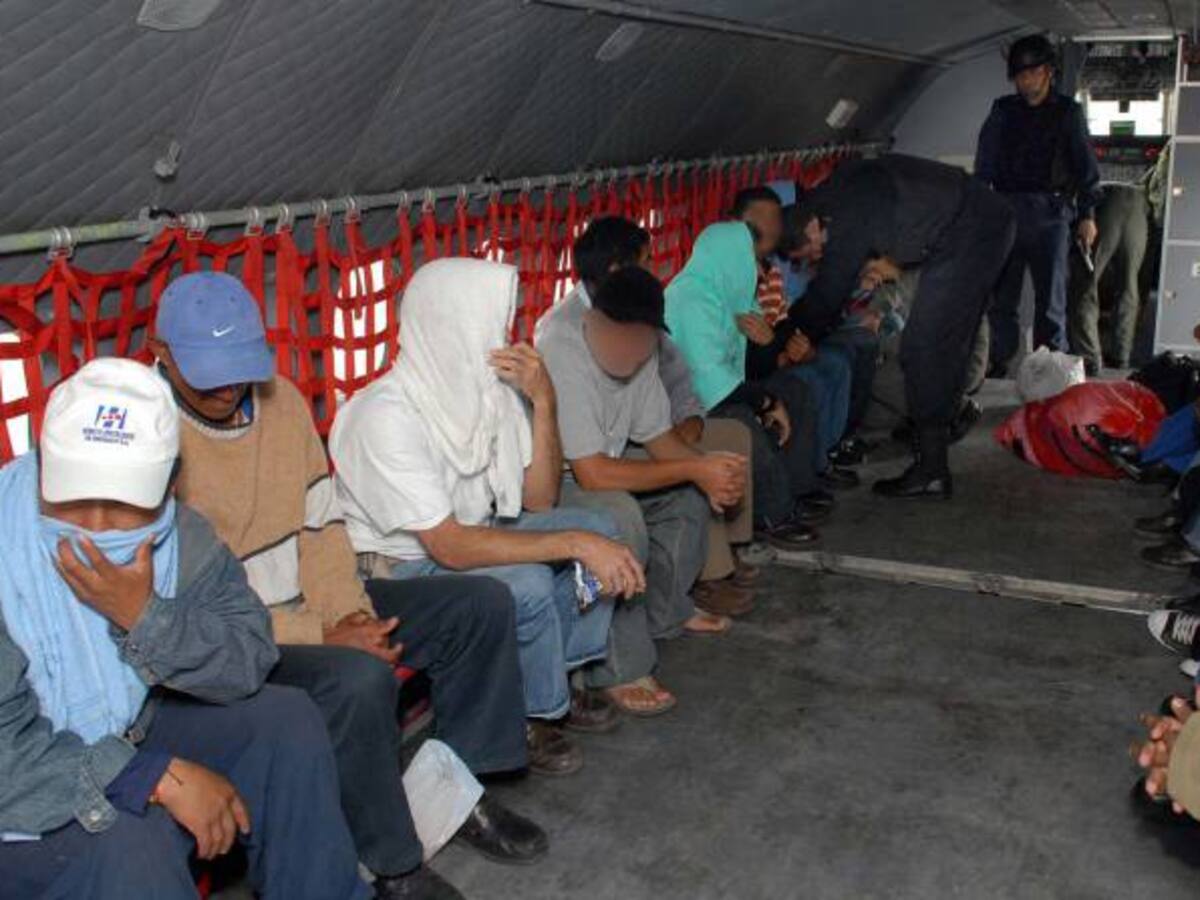 Guerrilleros presos esperan cumplimiento de las primeras excarcelaciones