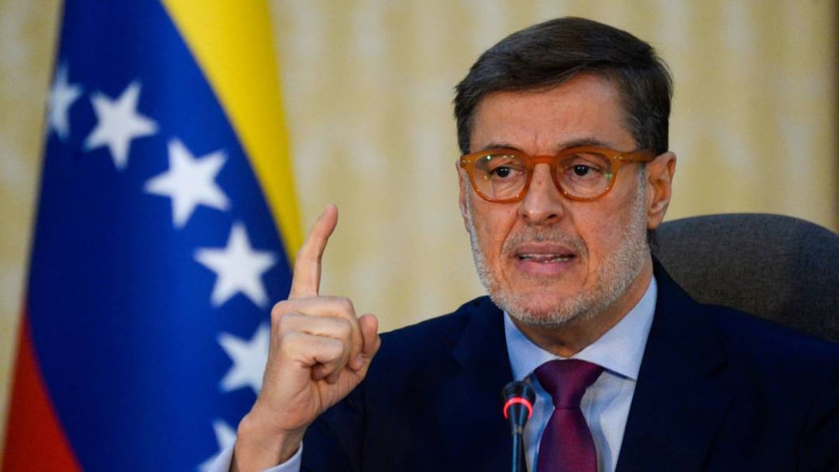 Venezuela y España evalúan oportunidades de cooperación en conversación entre cancilleres