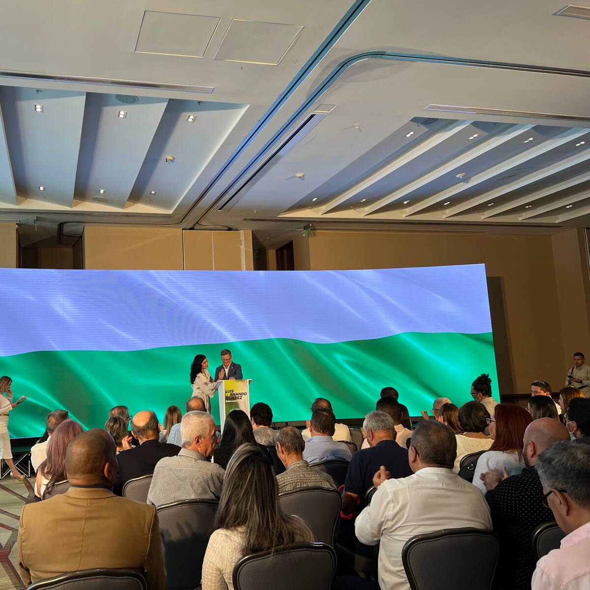 Luis Fernando Suárez oficializó su candidatura a la Gobernación de Antioquia