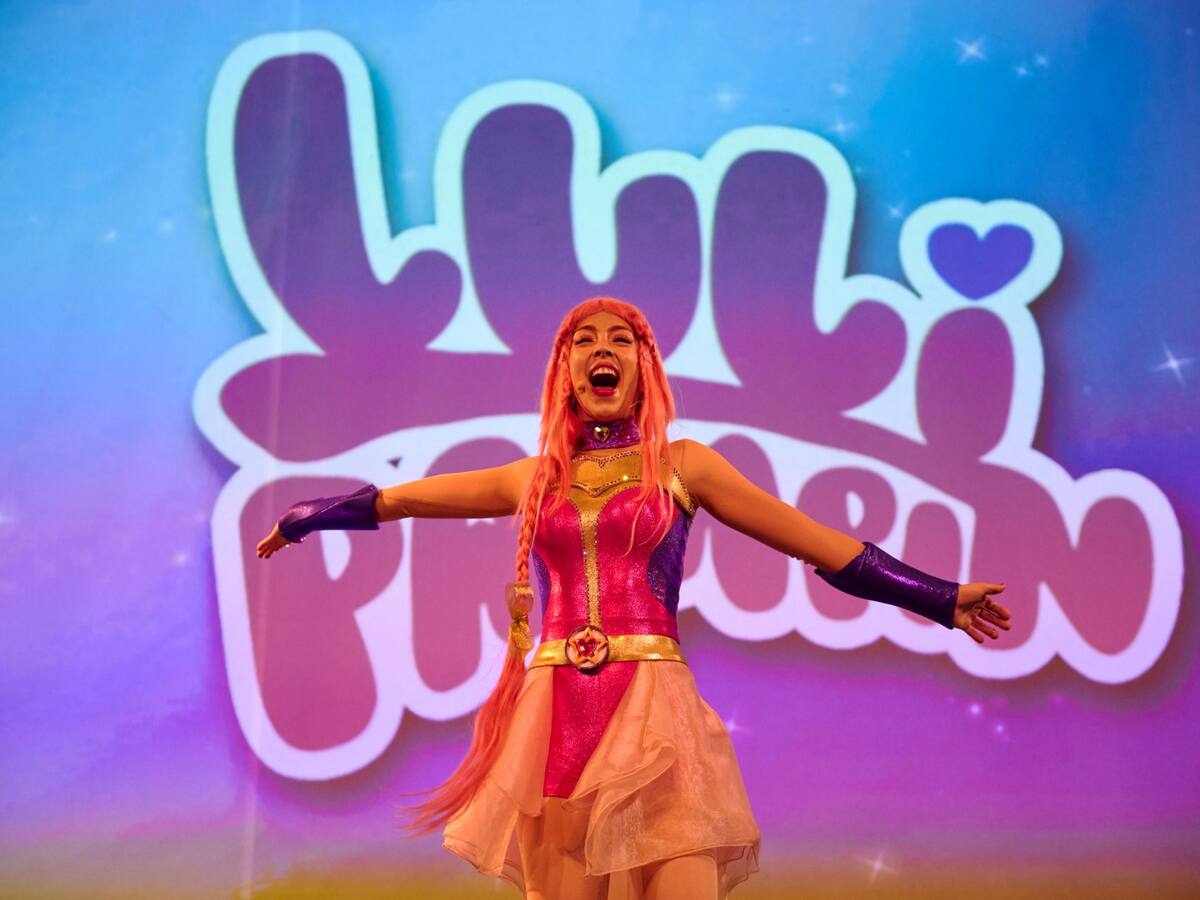 Luli Pampin regresa a Bogotá con su gira mundial “El Libro Musical”