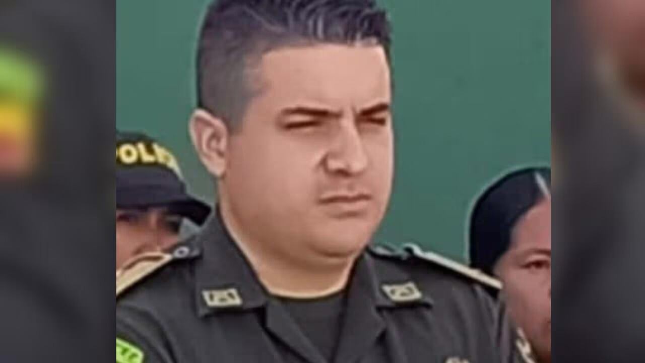 El intendente de la Policía Mauricio Rojas, murió, al parecer por un infarto.