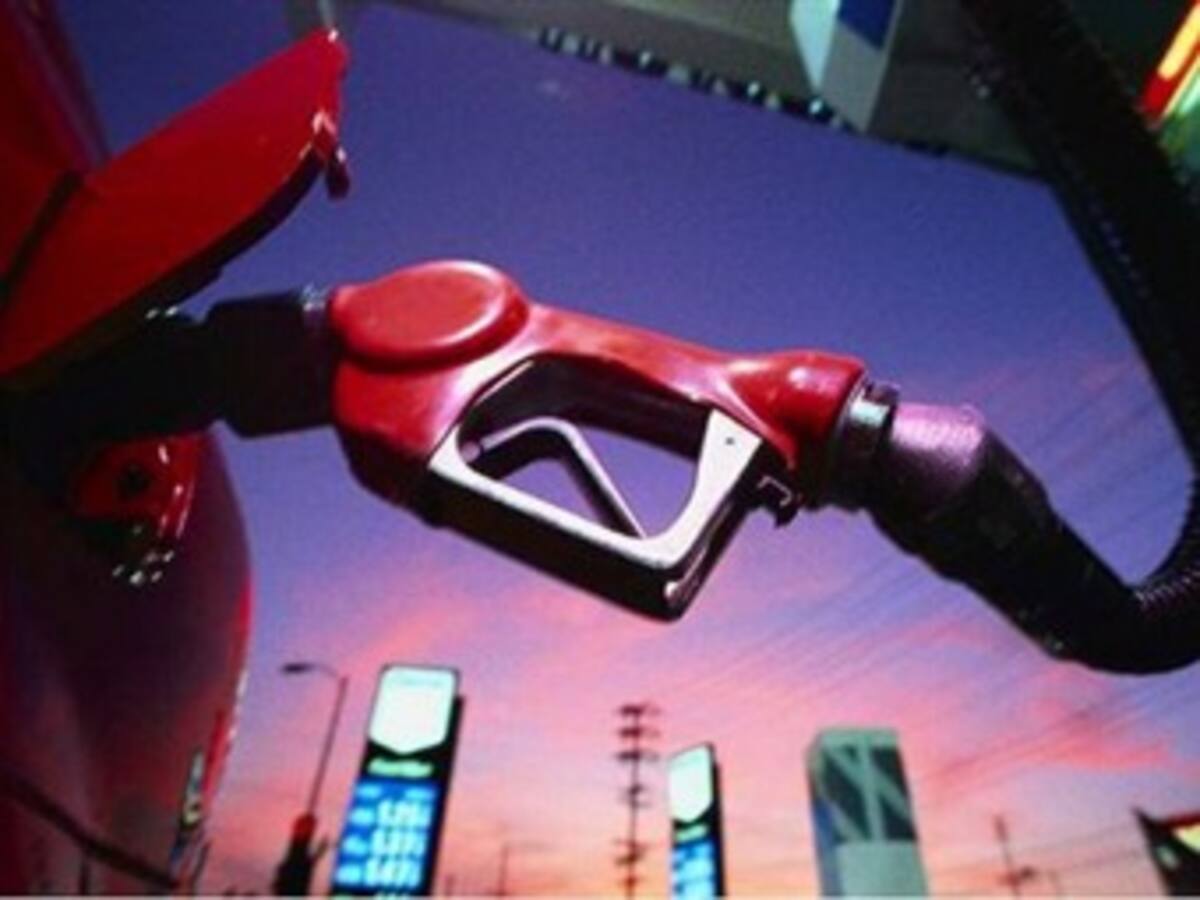 Venezuela normaliza suministro de combustible a Colombia