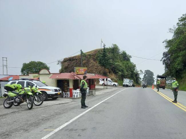 Puestos de control en la carretera de la Línea en Quindío