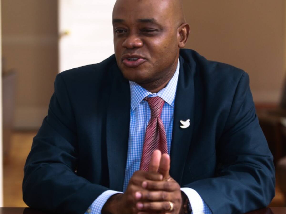 Nuevo ministro de Ambiente asume cartera con reto de proteger agua