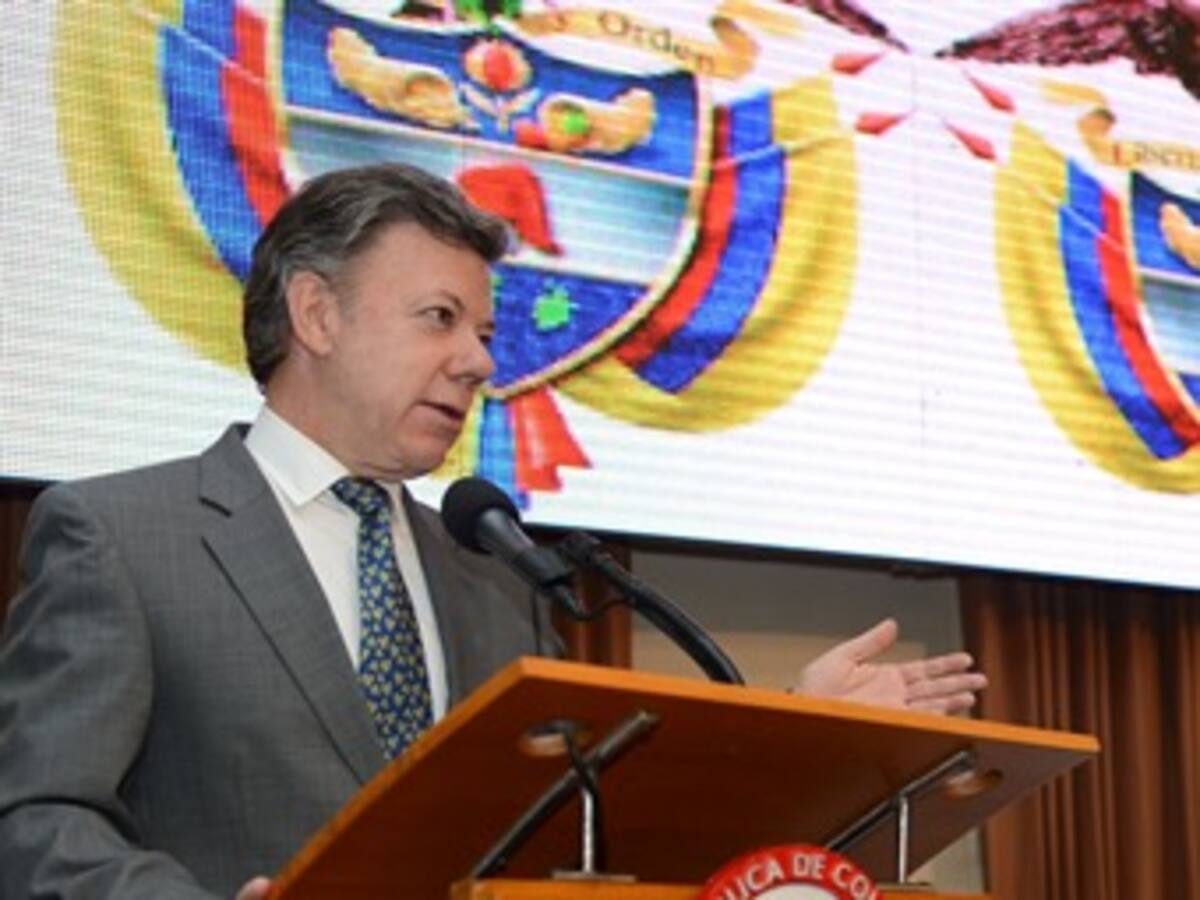 “No es fácil recuperarse": presidente de Gallup ante caída de imagen de Santos