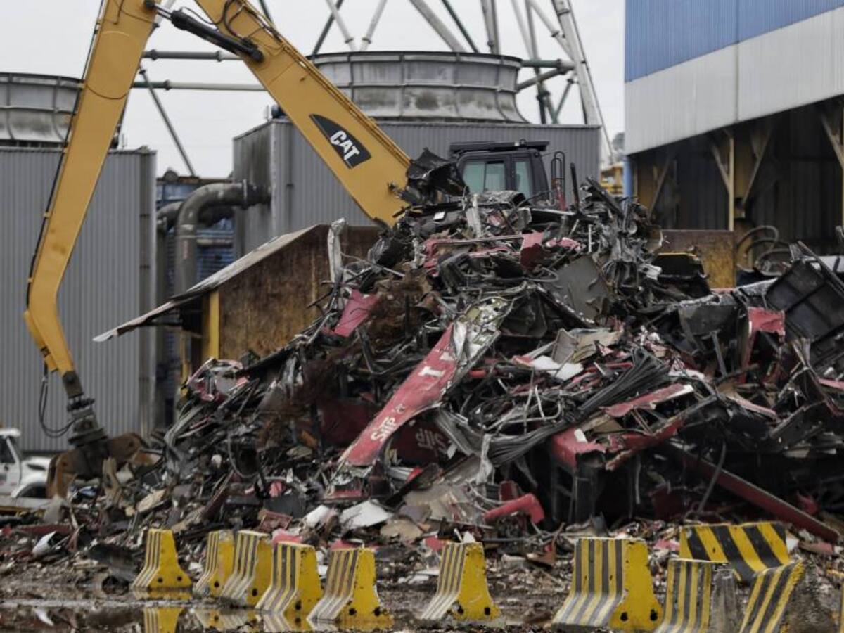 Distrito subastará como chatarra vehículos declarados en abandono