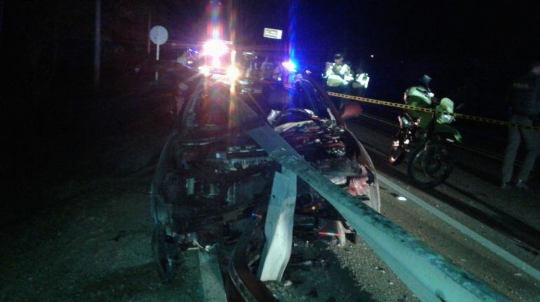 Vehículo que chocó en la Vía al Mar