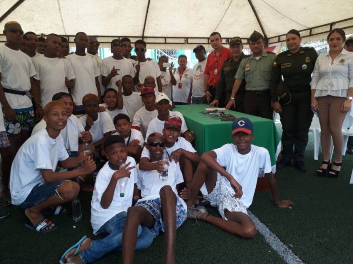 Con firma de paz terminan fronteras imaginarias en La María en Cartagena