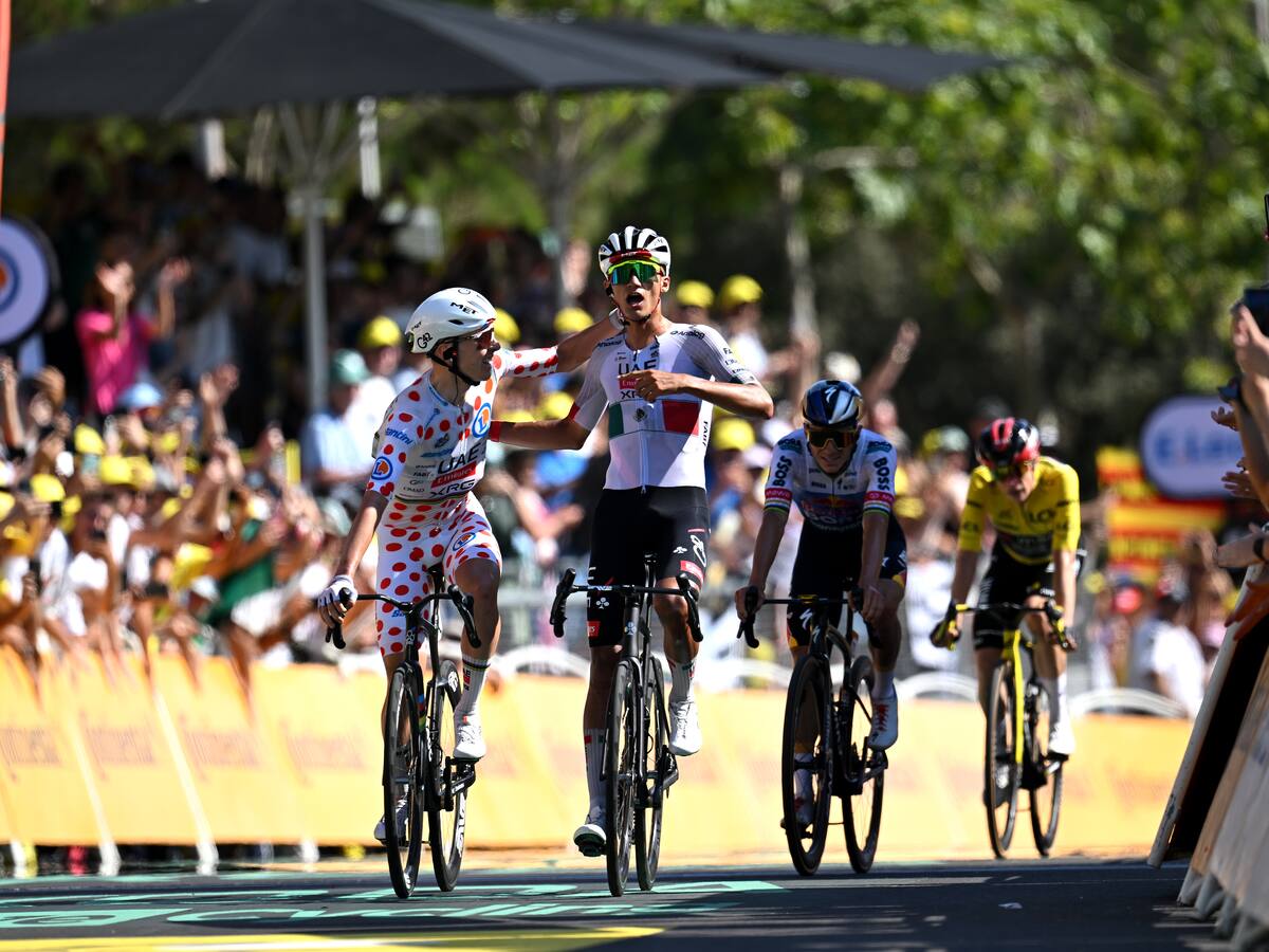 Pogacar le cede el triunfo a Isaac del Toro en la etapa 2 del Tour de Francia: resumen de la jornada
