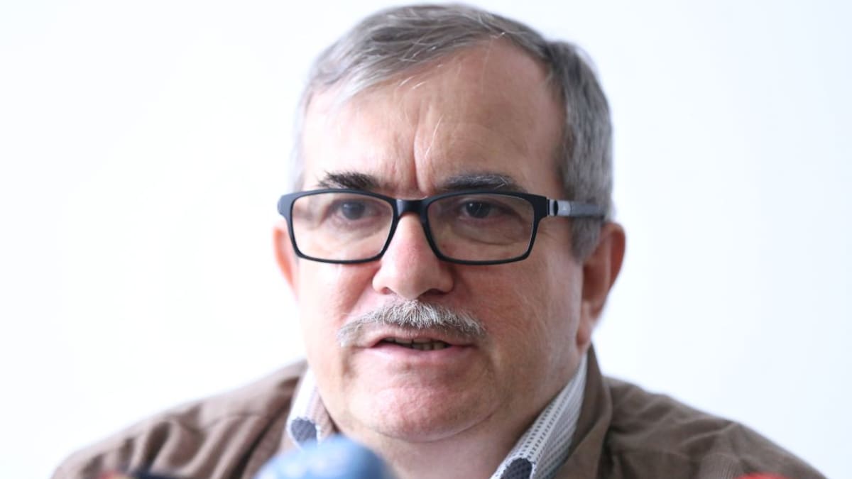 Timochenko pide a Petro reunirse para hablar sobre implementación de la paz