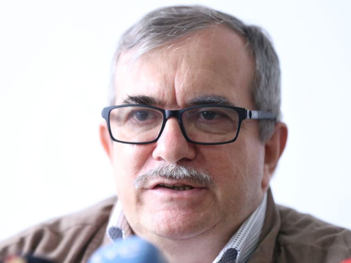 Timochenko pide a Petro reunirse para hablar sobre implementación de la paz