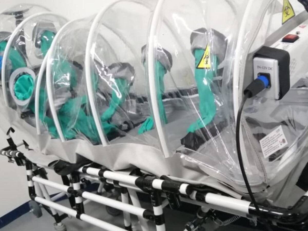 UNAL entrega las primeras 12 cámaras para aislar pacientes con COVID-19