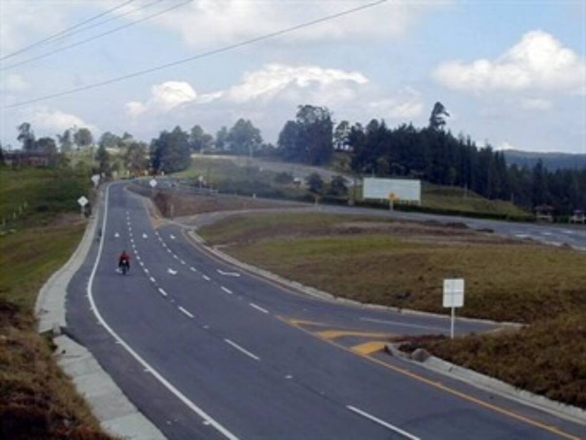 Ministra de Transporte inicia inspección de obras a la Ruta del Sol