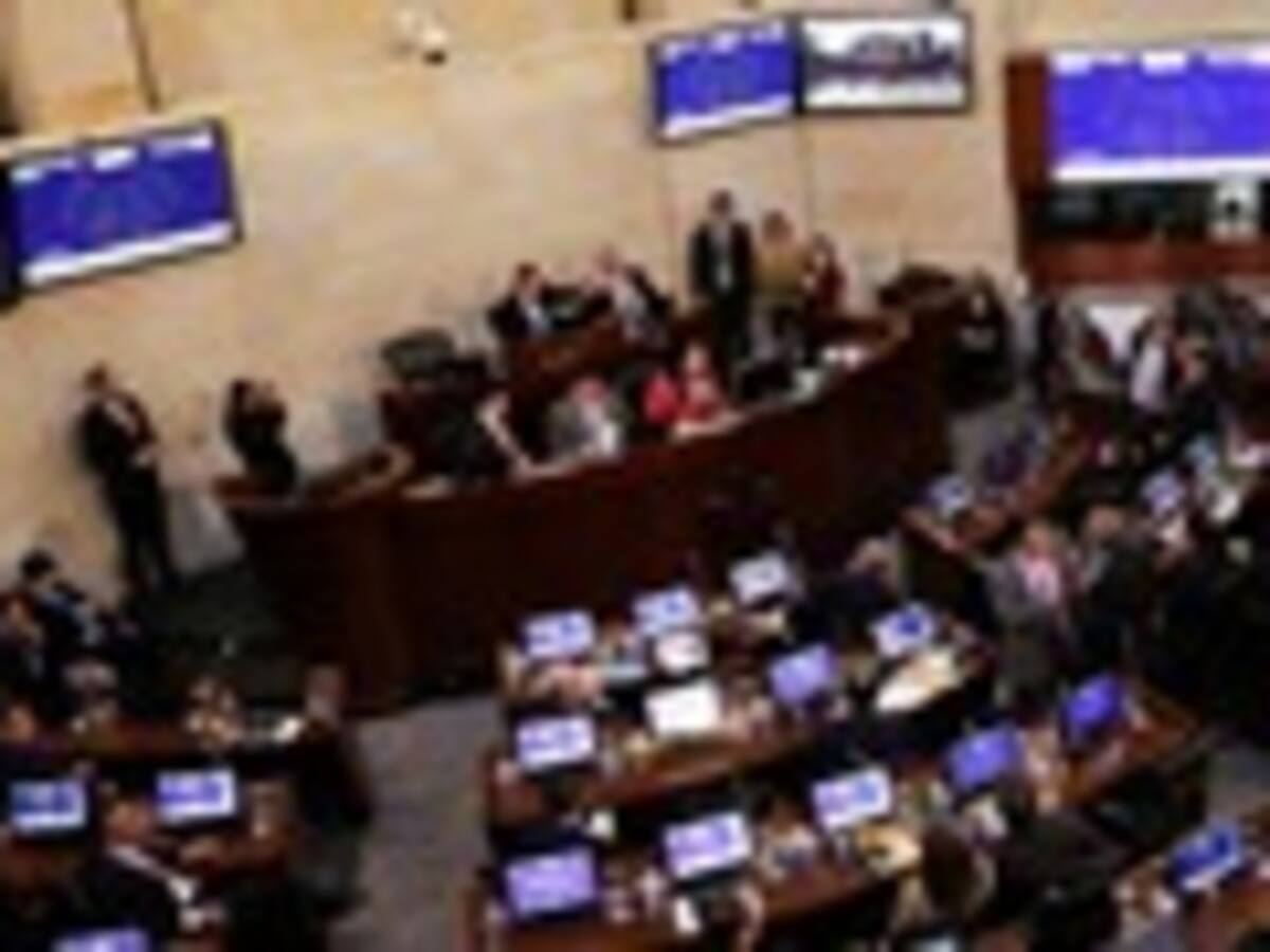 ¿Qué opina de la encuesta del Top 100 de "los mejores candidatos al Senado" según la academia?