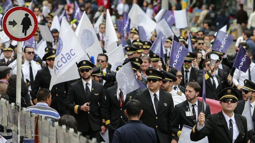 Según la empresa la decisión se tomó luego de que los pilotos afiliados a la Acdac no acataron el ultimátum de volver a sus labores. Foto: Getty Images