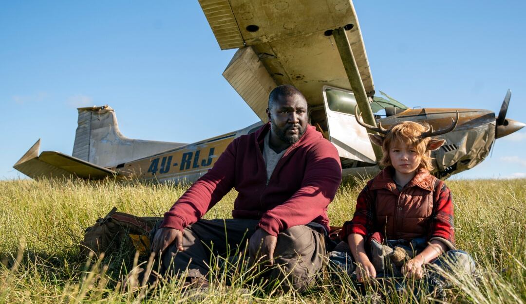 Nonso Anozie como Tommy Jepperd y Christian Convery interpreta a 'Gus'
