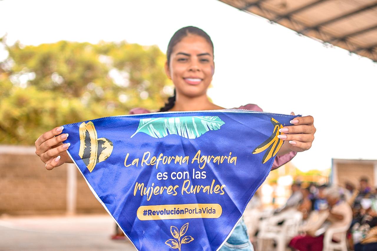 Agencia Nacional de Tierras entregó títulos a 149 mujeres bolivarenses