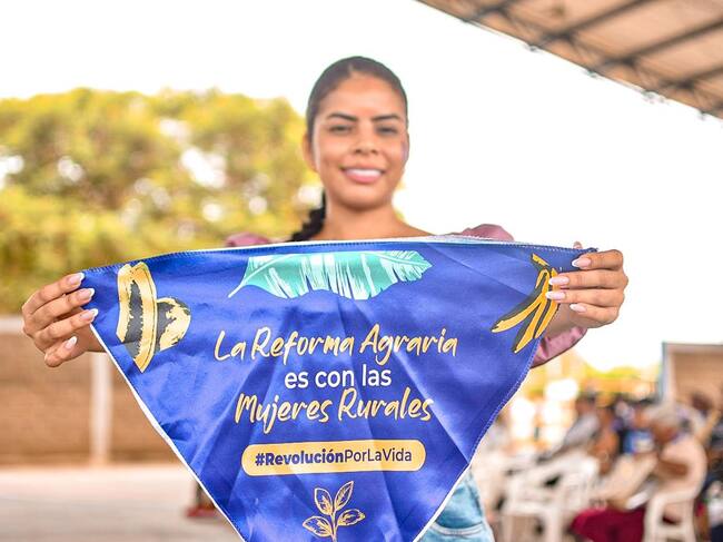 Agencia Nacional de Tierras entregó títulos a 149 mujeres bolivarenses