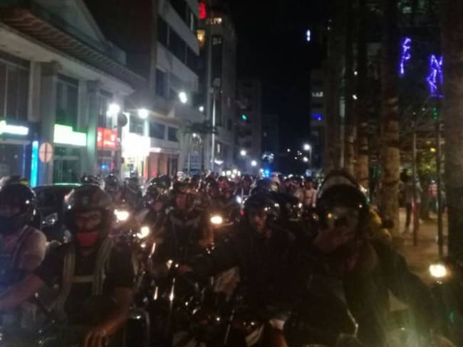 Más de 400 motociclistas protestaron en Armenia en contra del incremento del precio del Soat