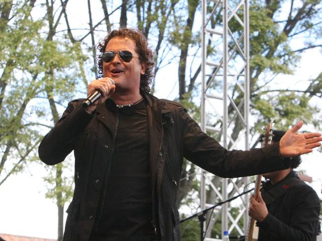 Otros de sus álbumes, durante su etapa de inicio son: “No podrás escapar de mí”, “Al centro de la ciudad”, “Escalona: Un canto a la vida” y “Escalona: Volumen 2”.