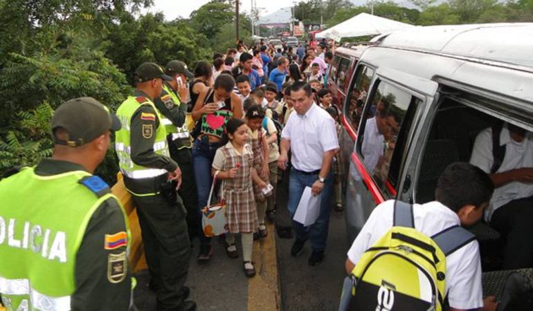 Transporte escolar fronterizo.