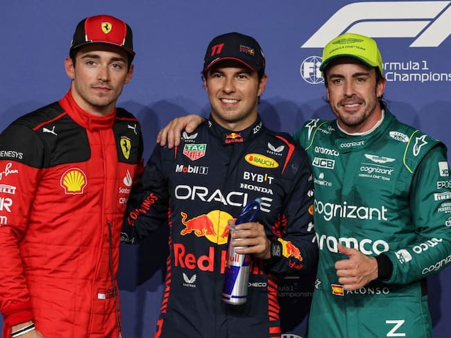 Sergio Pérez, pole position, Charles Leclerc (derecha) y Fernando Alonso de Aston Martin (Photo by GIUSEPPE CACACE/AFP via Getty Images)