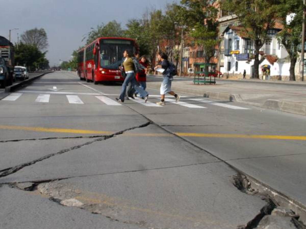 Este año se han tapado 21.000 huecos en vías de Bogotá