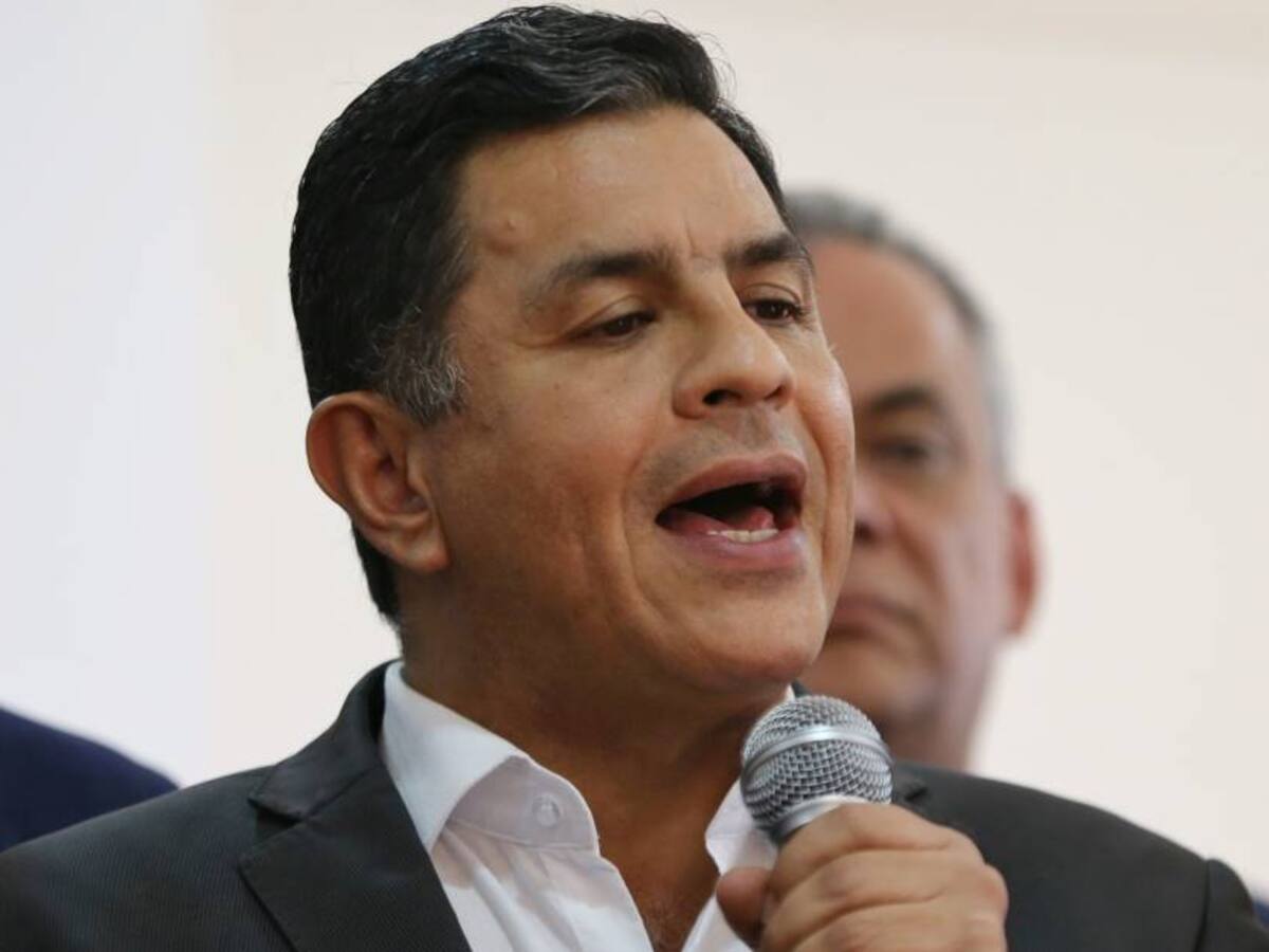 Procuraduría investiga al alcalde de Cali por presunta participación en política