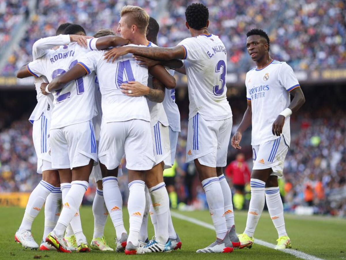 Real Madrid triunfa de visita, es líder y amplia mal momento del Barcelona
