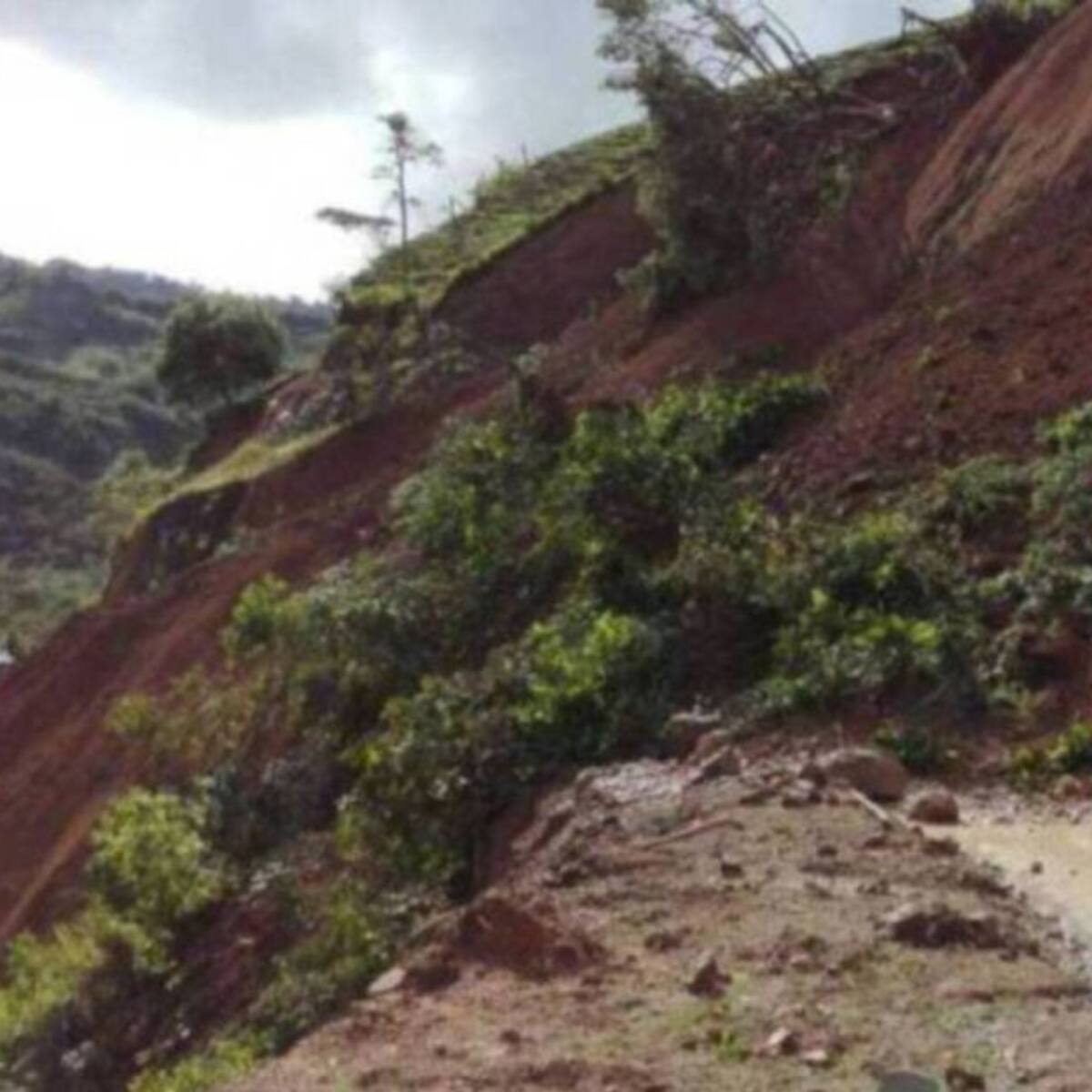 Se reportan emergencias viales en Risaralda como consecuencia del invierno