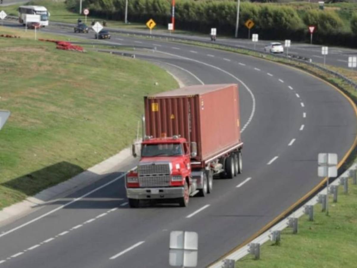 Unión gremial y mejor economía, retos de los transportadores de carga en 2023