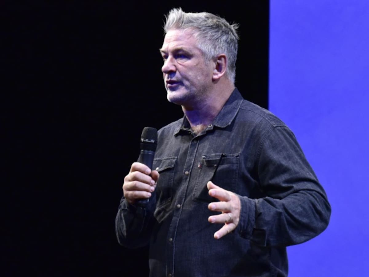 Por agredir a un hombre, Alec Baldwin fue detenido en New York