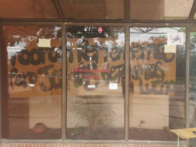 Suspenden semestre a estudiantes de la universidad UPTC de Tunja por constantes bloqueos en la institución