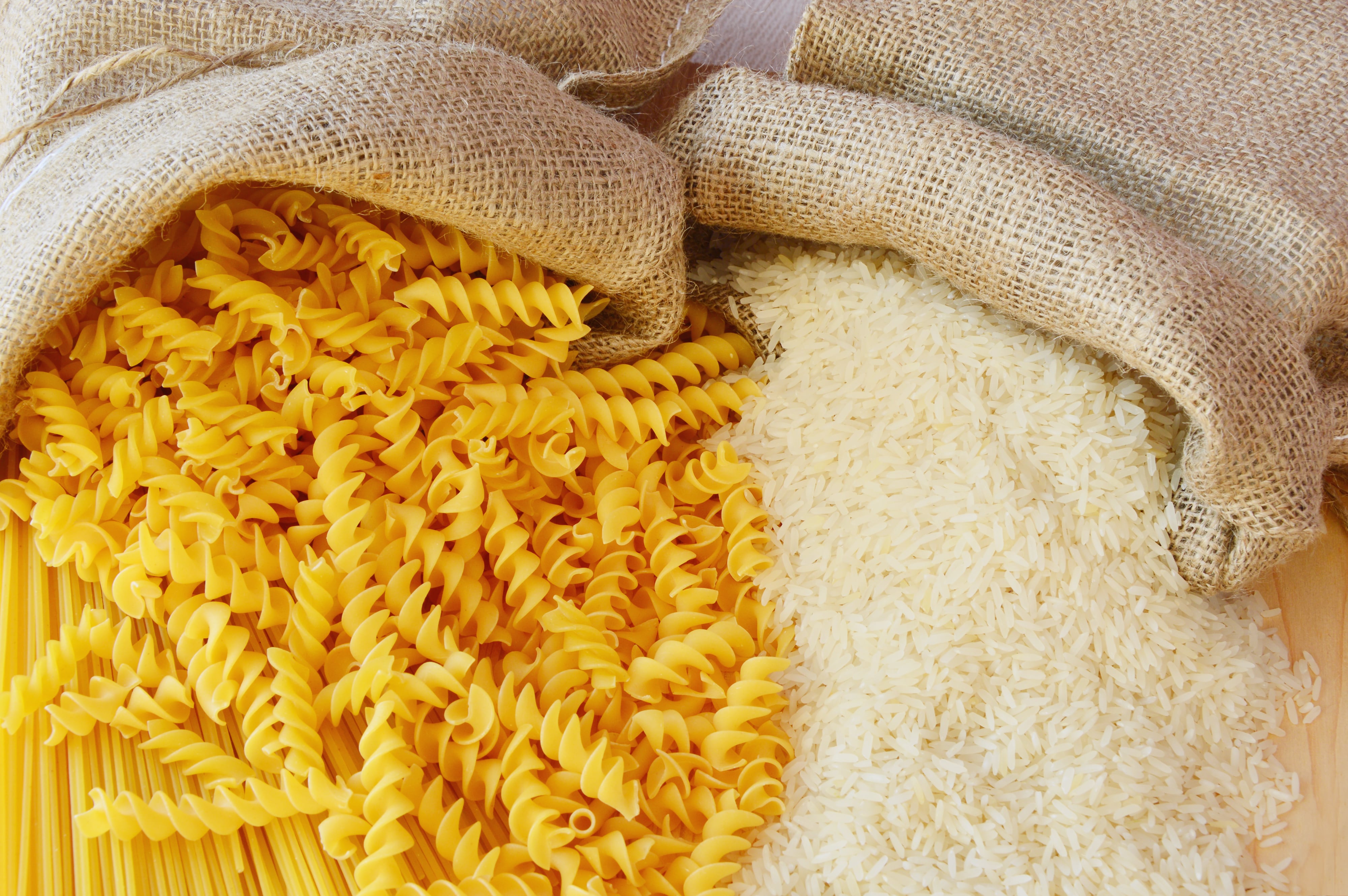 Qué es más saludable entre la pasta y el arroz - Getty Images
